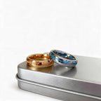 Anello fosforescente con incisione runica fantasy ipoallergenico senza nichel che assorbe la luce