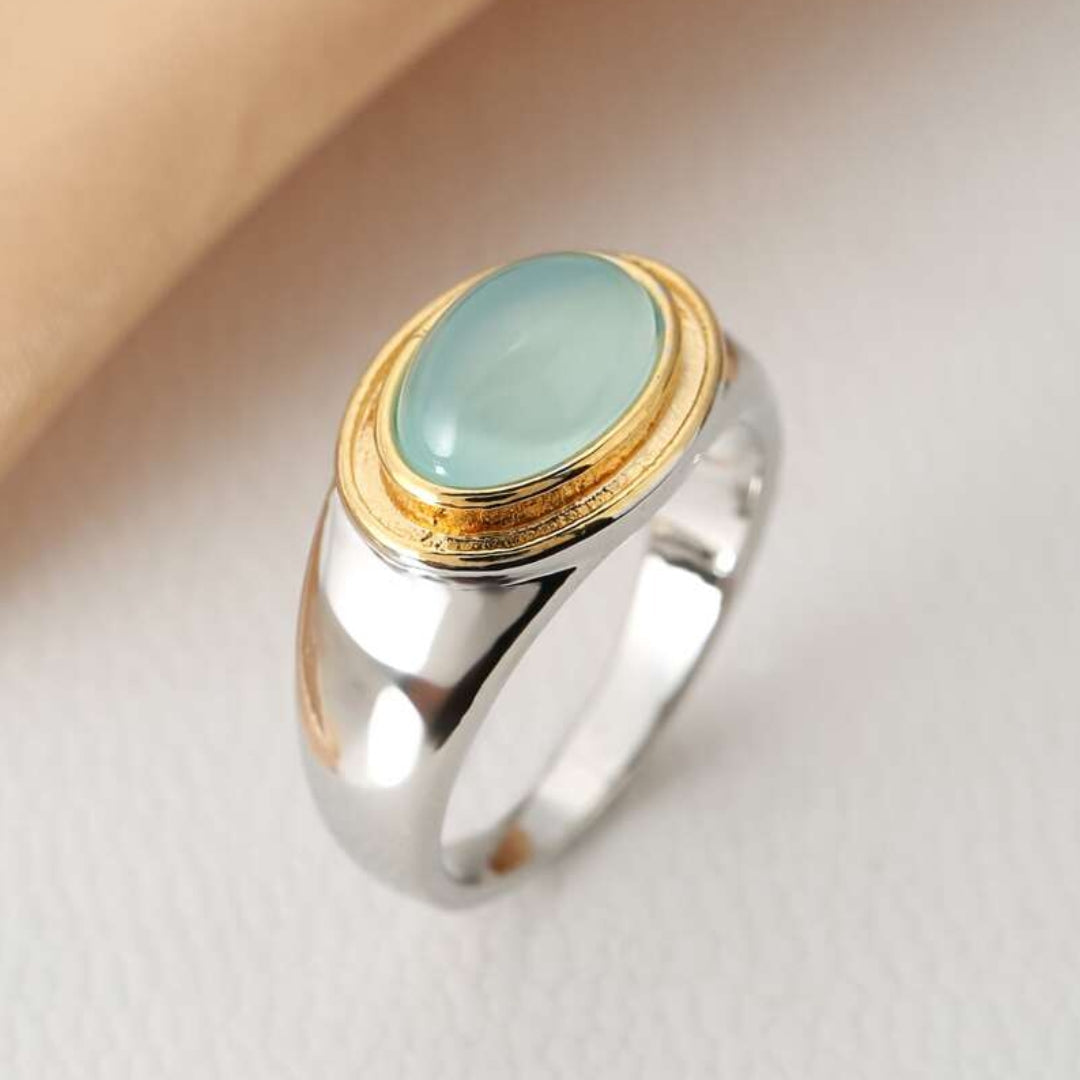 Anello vintage con pietra verde scintillante Lyanna