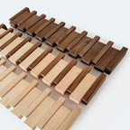 Appendiabiti da parete HarmonyCoat in legno a forma di pianoforte