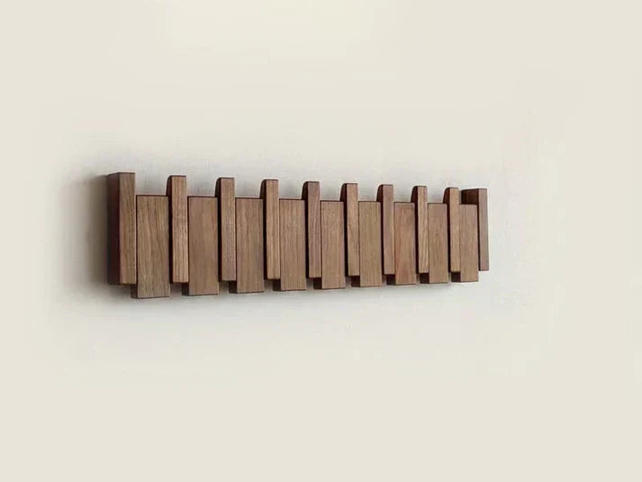 Appendiabiti da parete HarmonyCoat in legno a forma di pianoforte