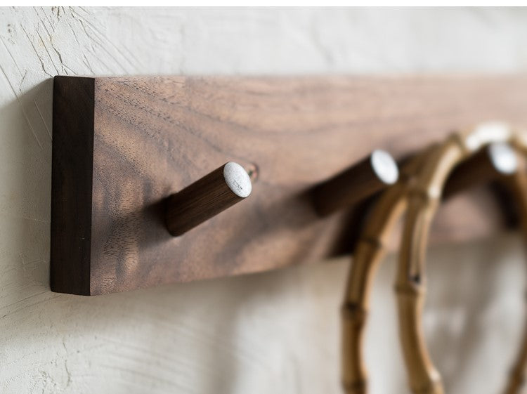 Appendiabiti da parete in legno massello fatto a mano con ganci rotondi per ingresso, corridoio e camera da letto