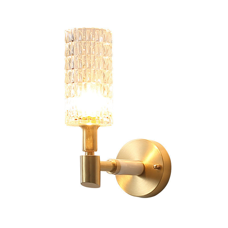Applique da parete a 1 luce stile contemporaneo finitura oro con paralume cilindrico in cristallo sfaccettato