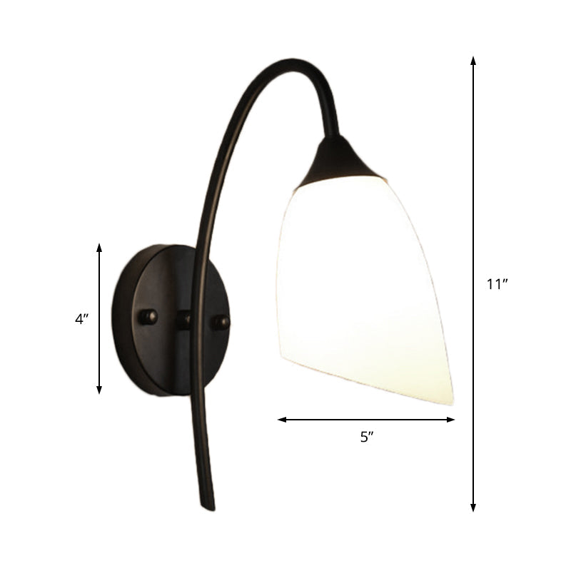 Applique da parete moderna 1 luce con paralume angolato in vetro opalino nero/oro per camera da letto