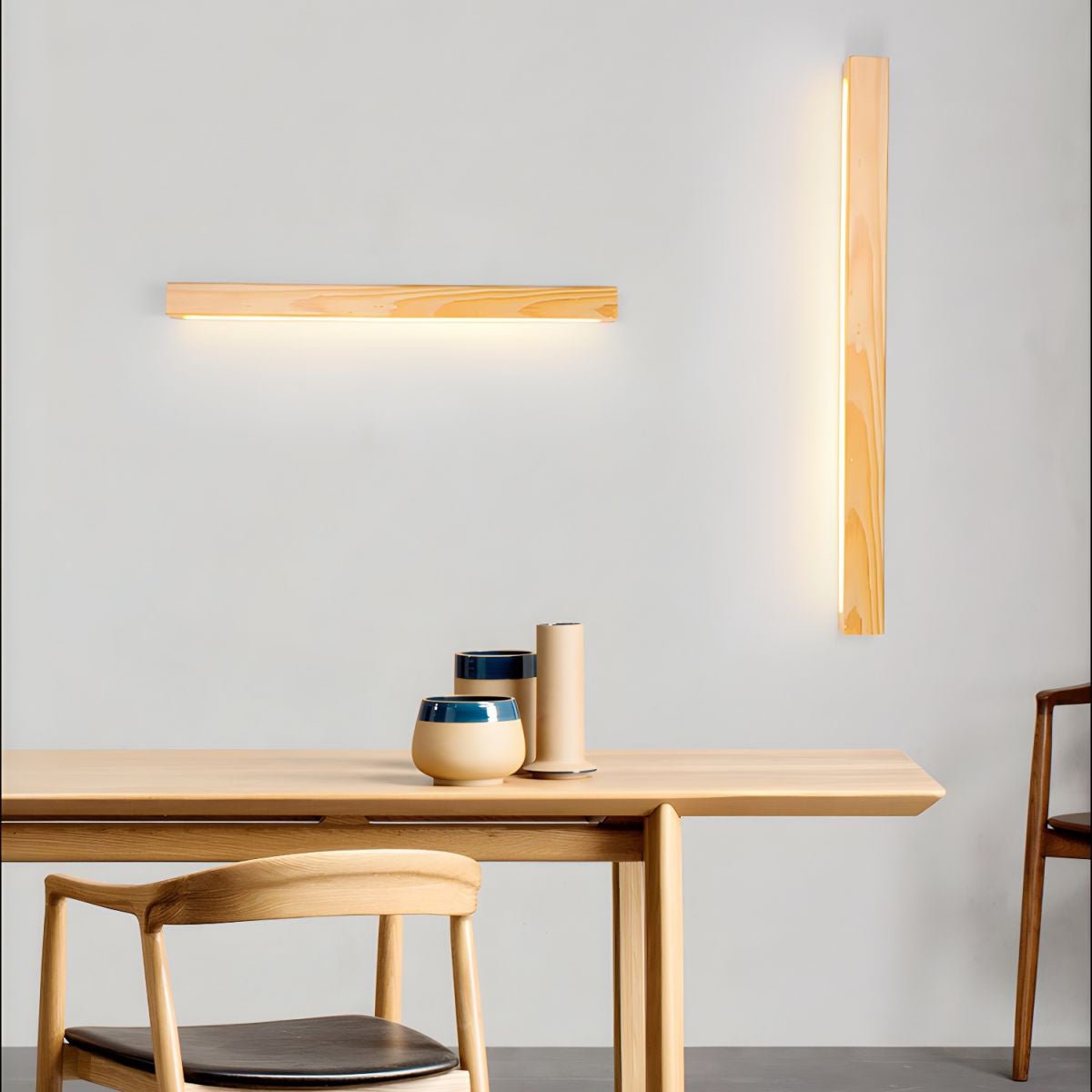 Applique lineare in legno con luce sottile