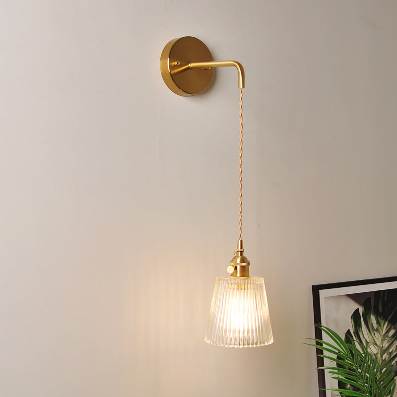 Applique da parete industriale 1 luce con paralume in vetro trasparente per comodino