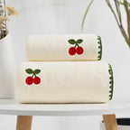 Asciugamano Effie con ricami di frutta