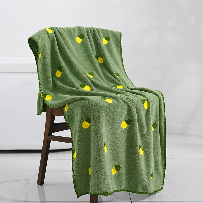 Asciugamano Effie con ricami di frutta