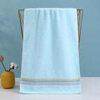 Asciugamano in cotone con eleganti righe