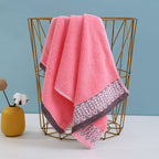 Asciugamano in cotone con eleganti righe