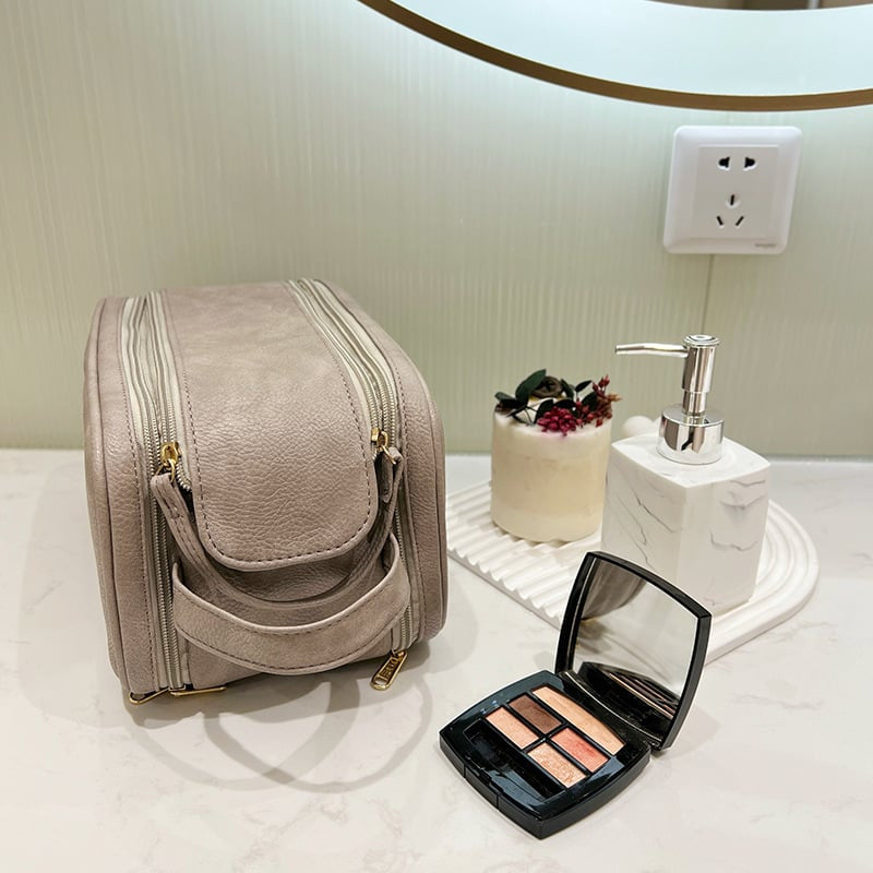 Beauty case da viaggio capiente con scomparti