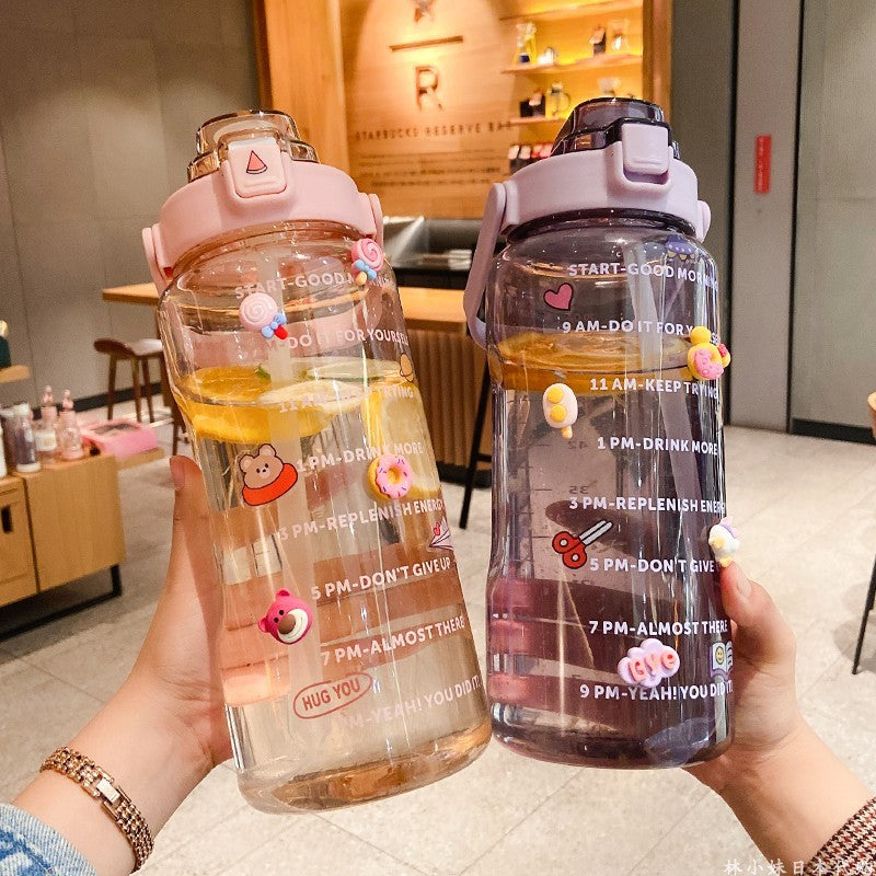 Borraccia in plastica da 2 litri per idratazione quotidiana