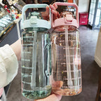 Borraccia in plastica da 2 litri per idratazione quotidiana