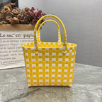 Borsa a mano giocosa con fiore e fiocco