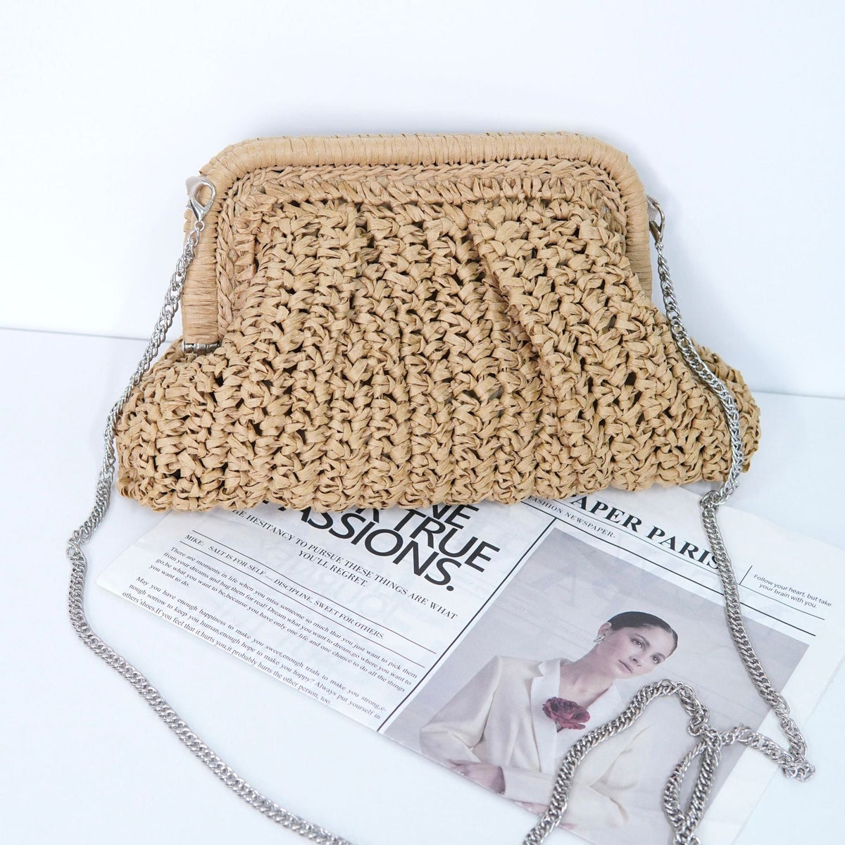 Borsa a spalla artigianale in materiali naturali
