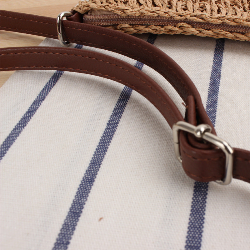 Borsa a spalla artigianale in materiali naturali