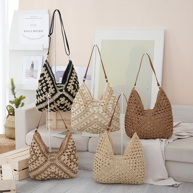 Borsa a spalla artigianale in materiali naturali