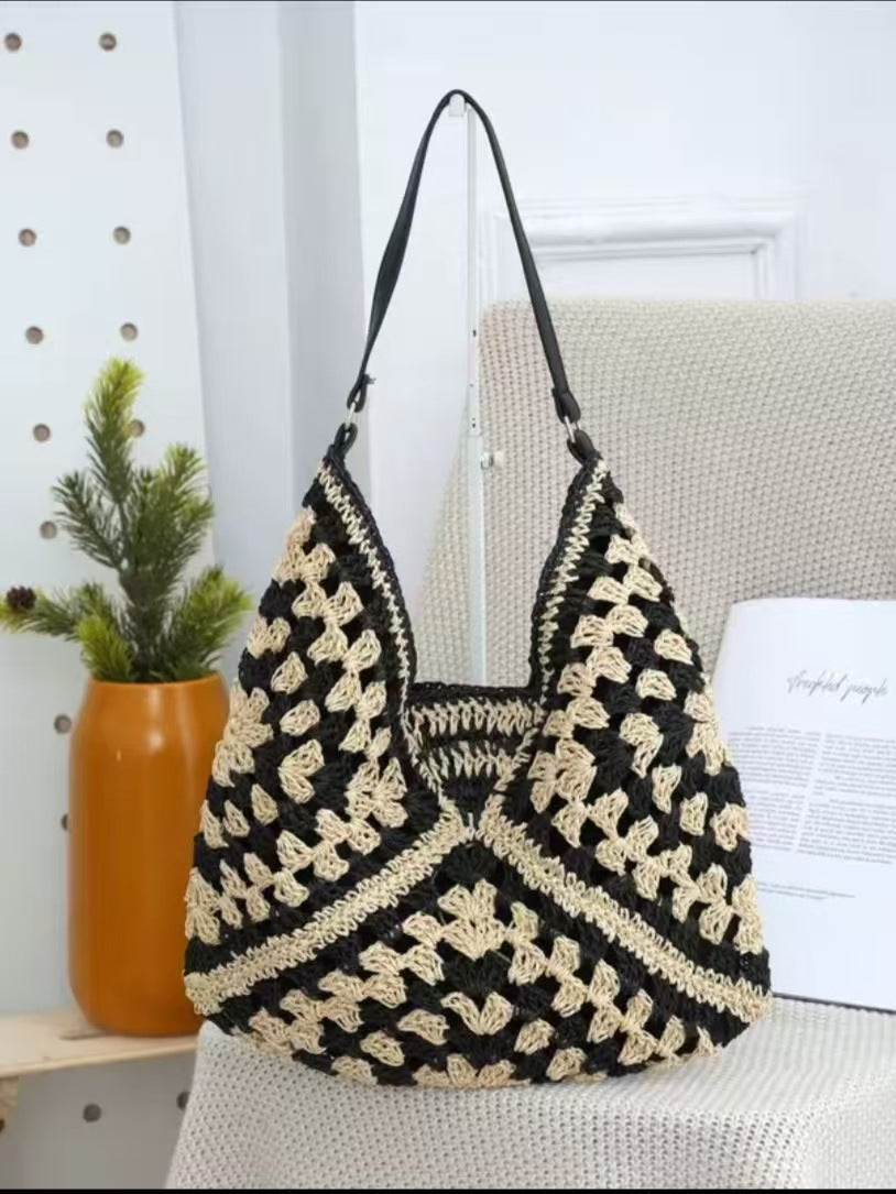 Borsa a spalla artigianale in materiali naturali