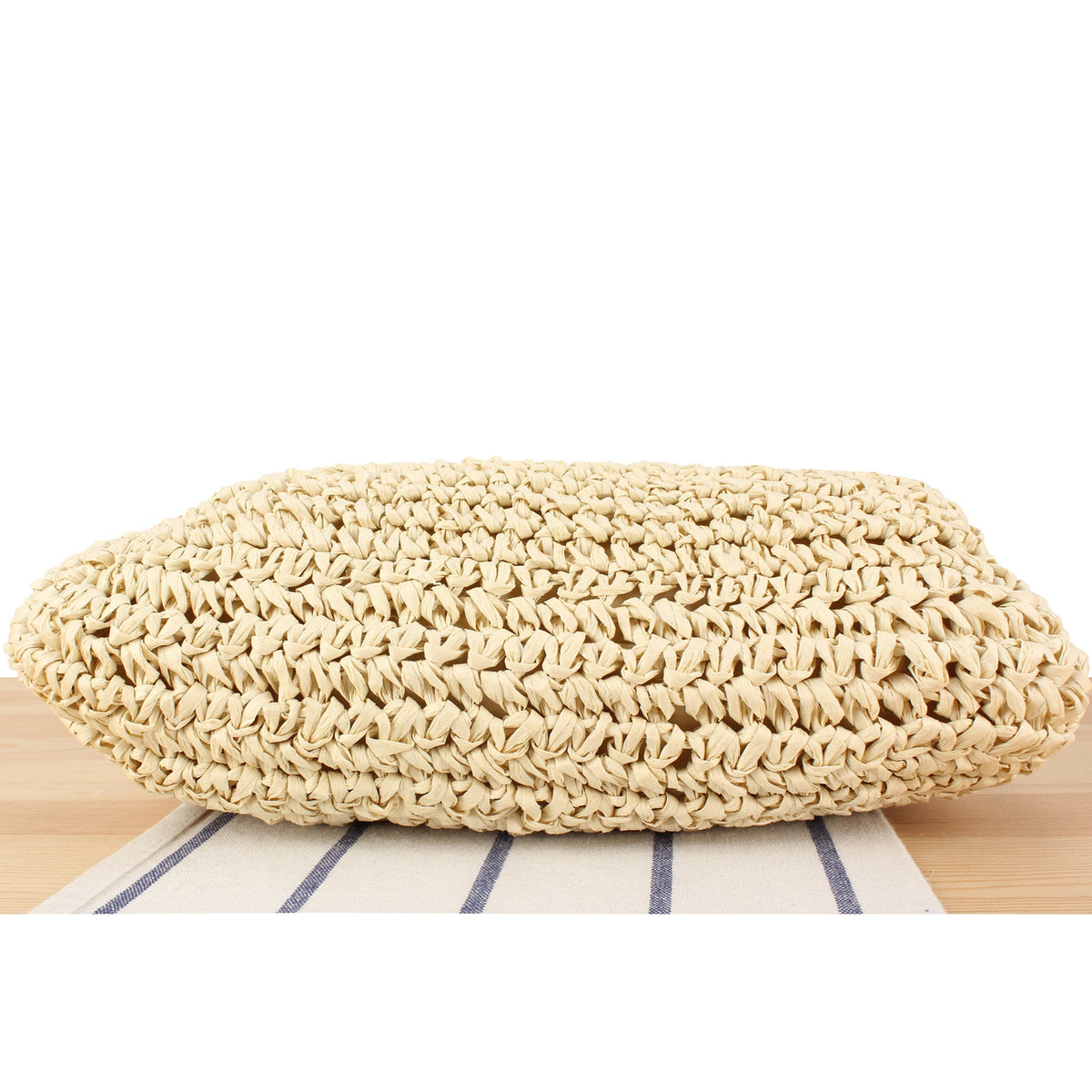 Borsa a spalla in fibre naturali intrecciate a mano con catena decorativa