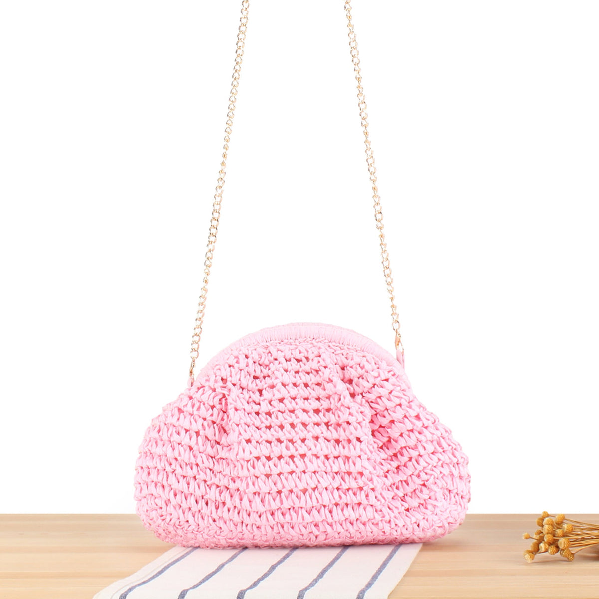 Borsa a spalla in fibre naturali intrecciate a mano con catena decorativa