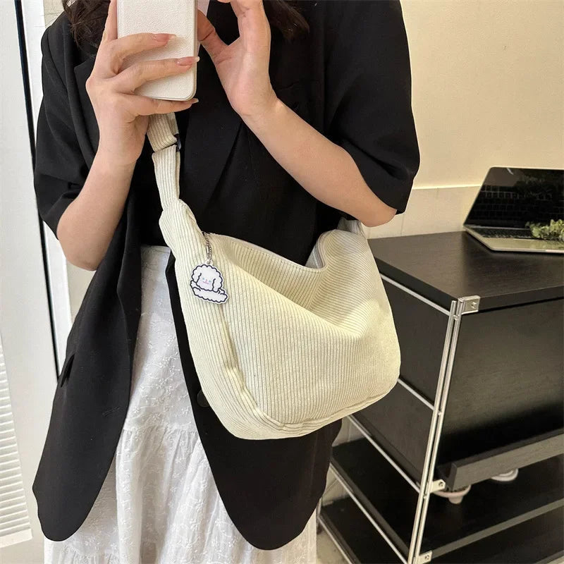 Borsa a tracolla in velluto a coste per donna