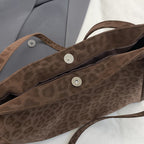 Borsa tote a spalla in camoscio testurizzato