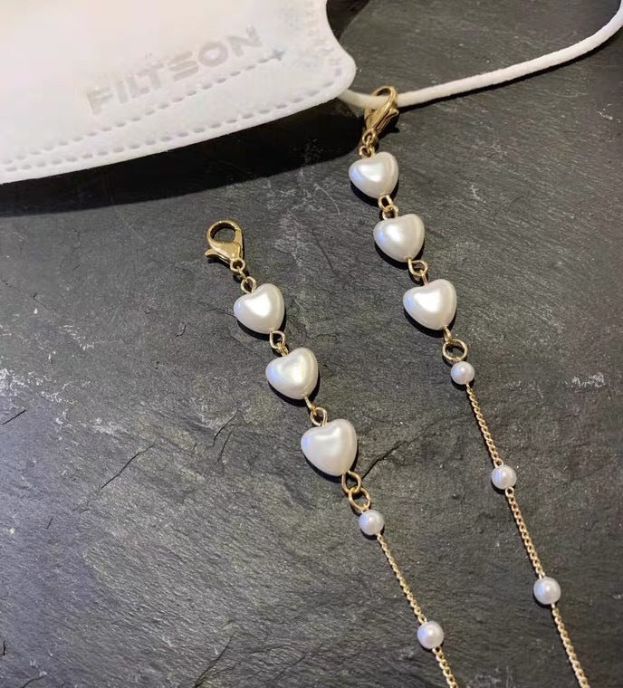 Bracciale con perle a forma di cuore
