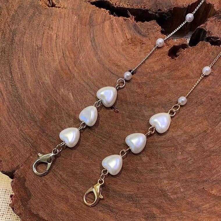 Bracciale con perle a forma di cuore