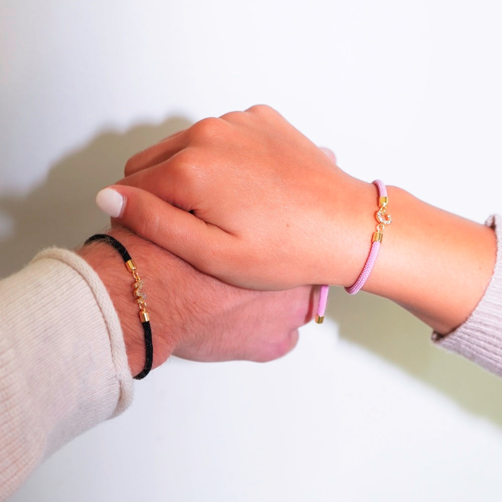 Bracciale regolabile con iniziale personalizzata