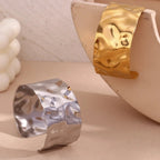 Bracciale rigido martellato placcato oro 18k