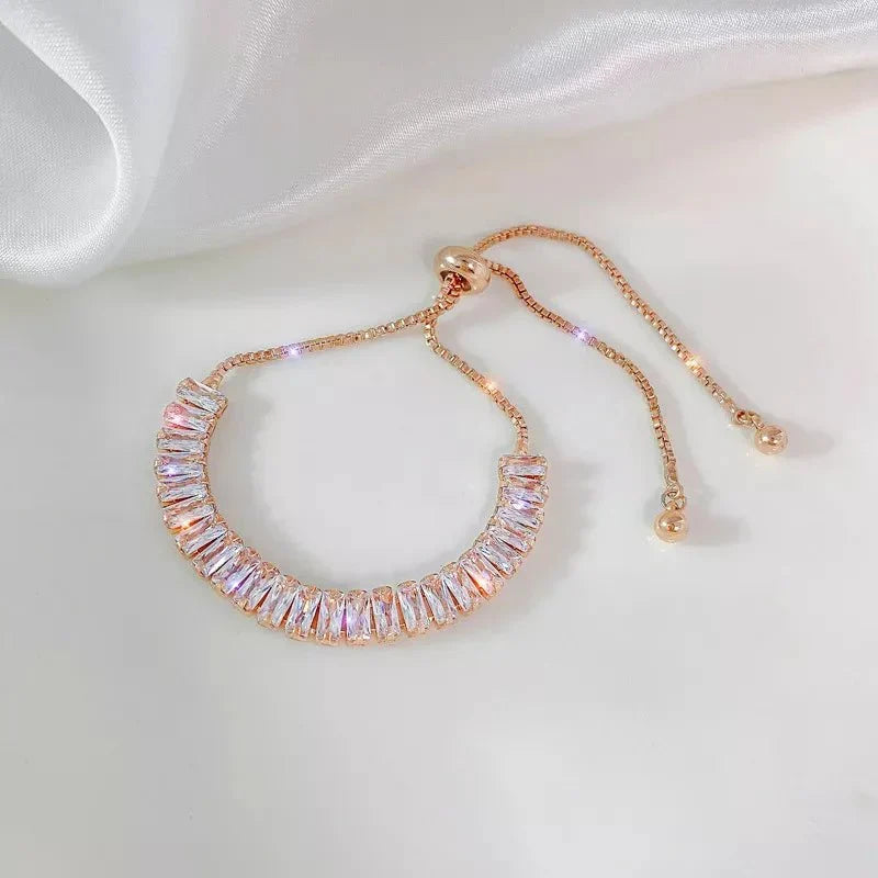 Bracciale tennis regolabile con cristalli baguette