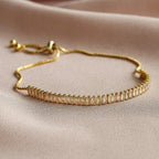 Bracciale tennis regolabile con cristalli baguette