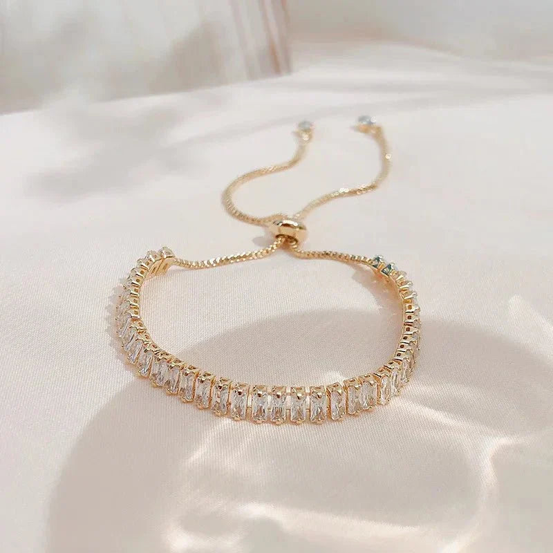 Bracciale tennis regolabile con cristalli baguette