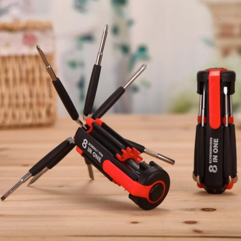 Cacciavite 8 in 1 con torcia LED integrata