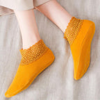 Calzini caldi con pizzo elegante