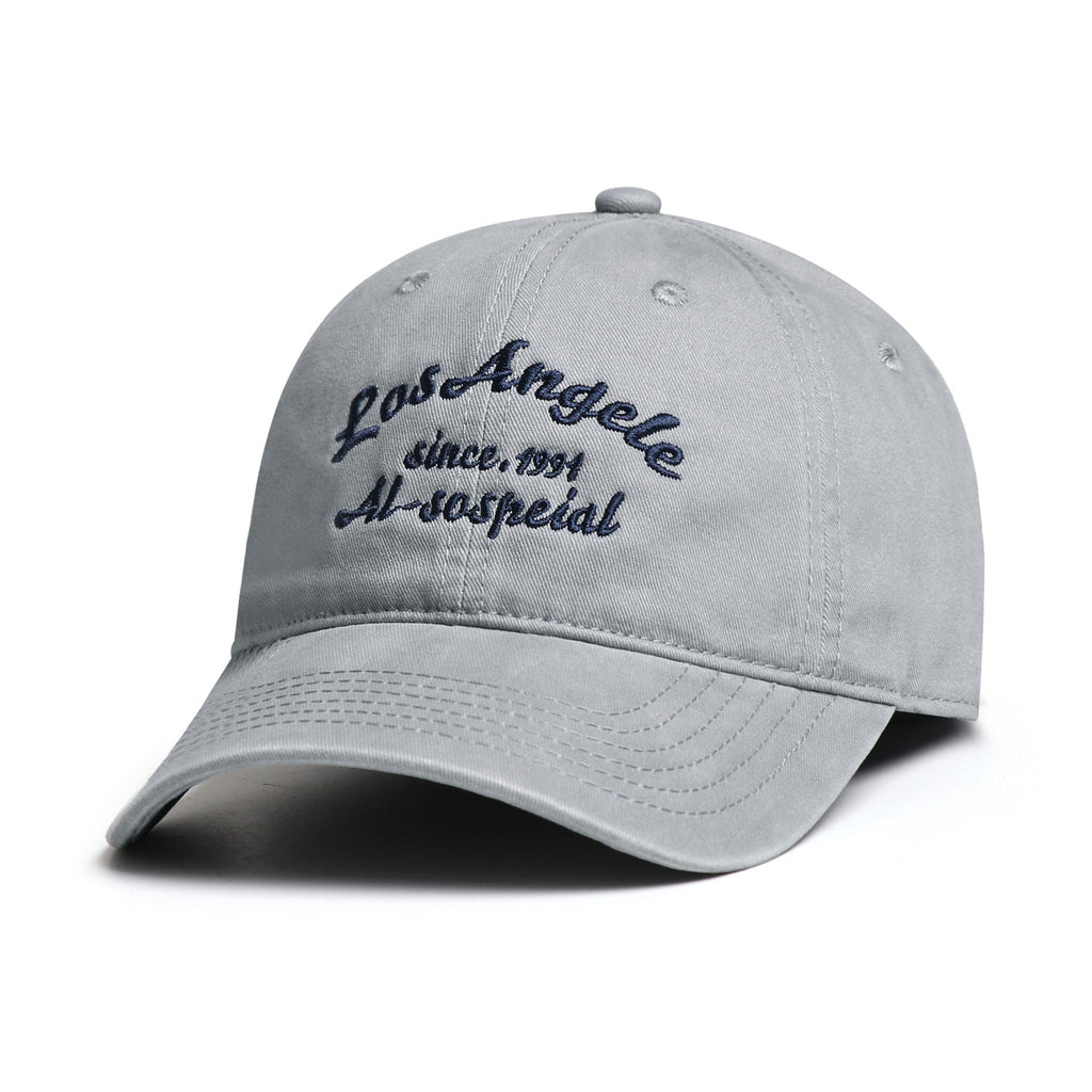 Cappellino donna con ricamo di qualità