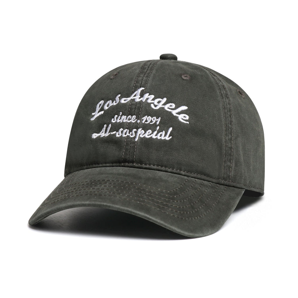 Cappellino donna con ricamo di qualità