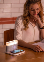 Caricatore wireless 3 in 1 con lampada LED e sveglia digitale