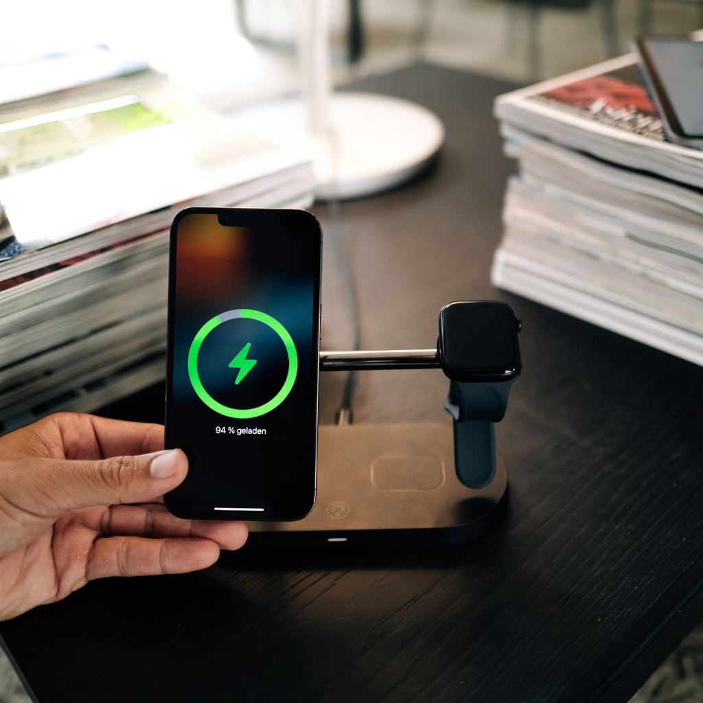 Caricatore wireless 3 in 1 per smartphone, smartwatch e auricolari – Stazione di ricarica rapida dal design moderno