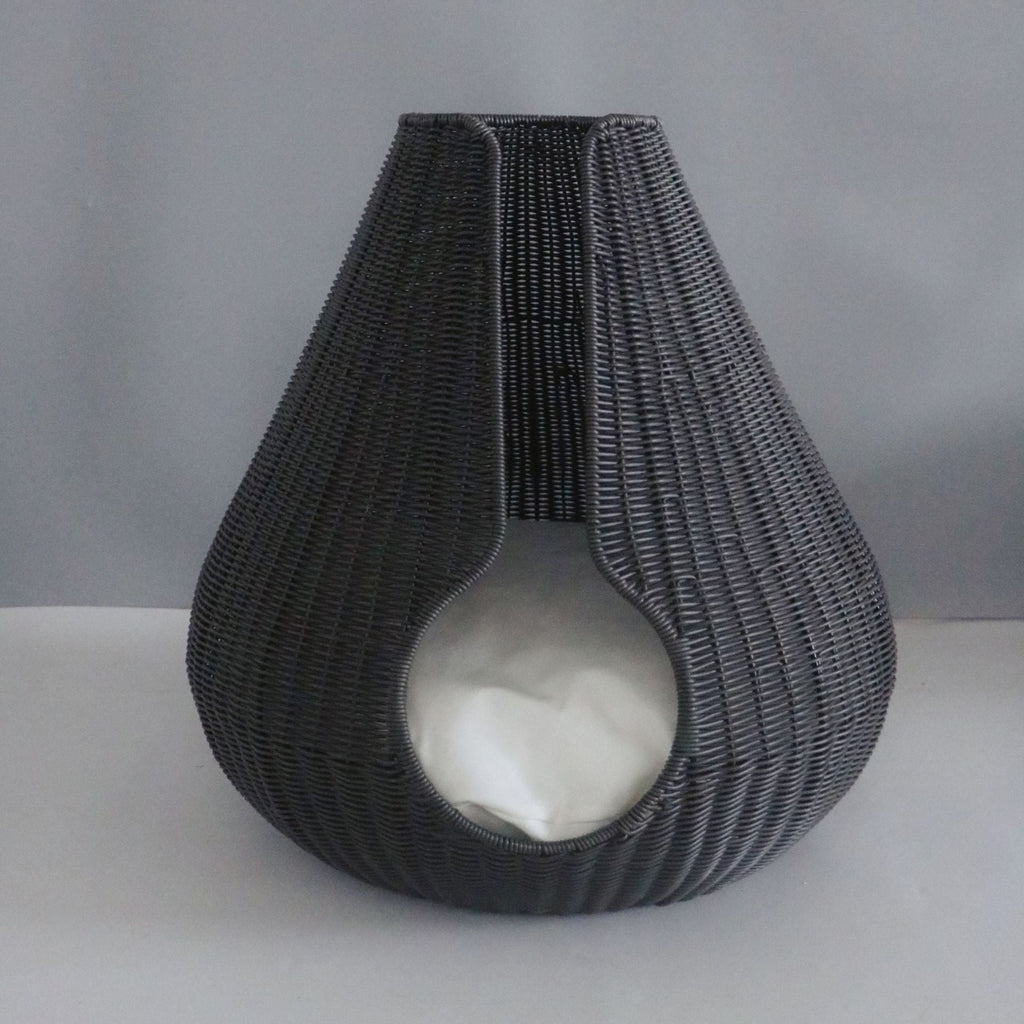 Cesto portaoggetti in rattan dal design elegante
