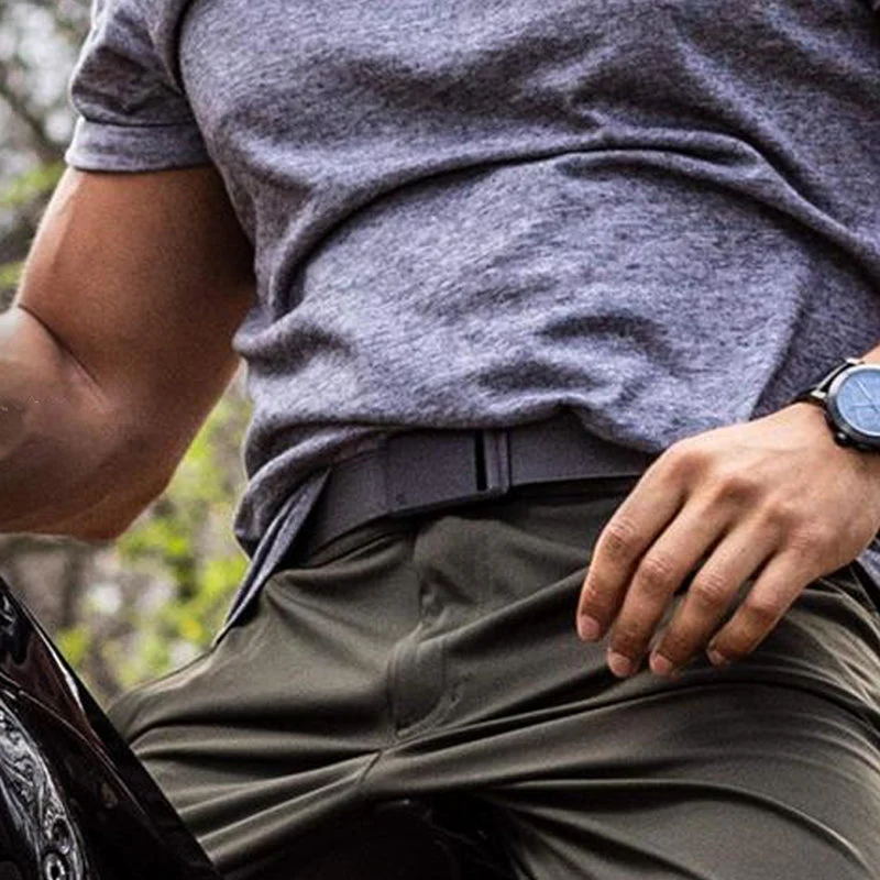 Cintura da uomo con chiusura magnetica