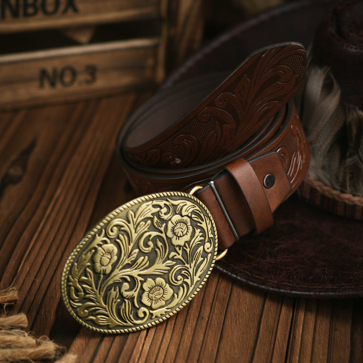 Cintura da uomo stile western in pelle vegana con fibbia in metallo