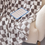 Coperta a quadri morbida e moderna per casa