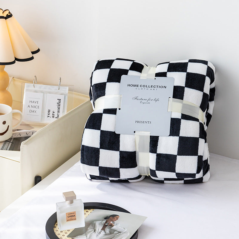 Coperta a quadri morbida e moderna per casa