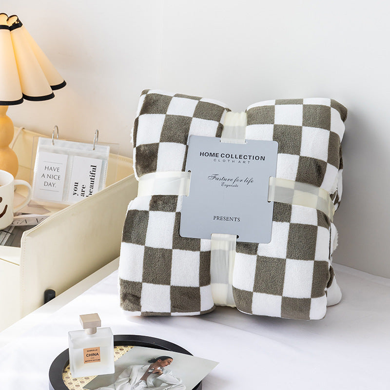 Coperta a quadri morbida e moderna per casa