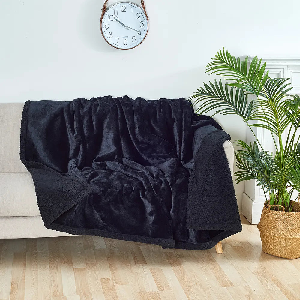 Coperta impermeabile CozyGuard – reversibile, antimacchia e morbidissima