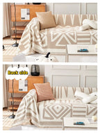 Copridivano con nappine decorative