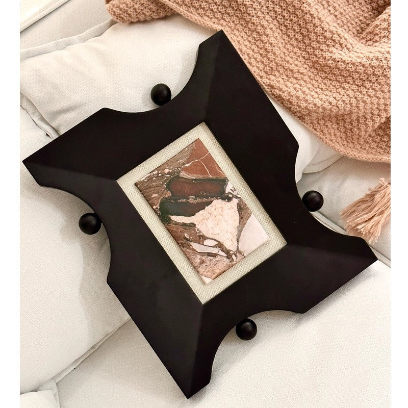 Cornice artistica elegante