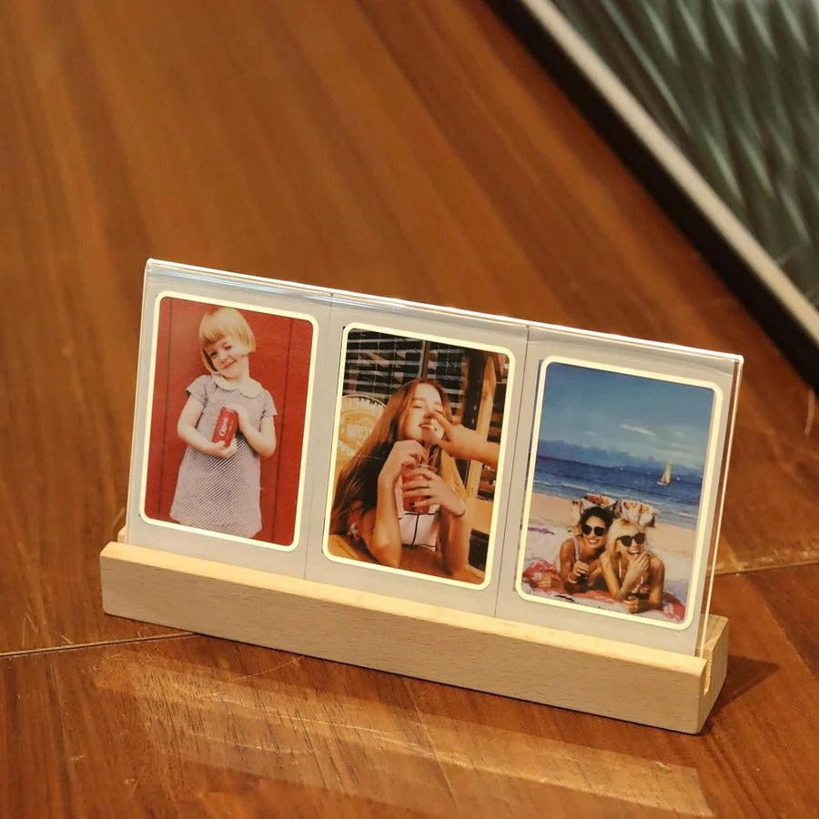 Cornice luminosa a LED per foto Polaroid con 3 slot