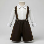Costume tradizionale bavarese da uomo con pantaloncini e camicetta