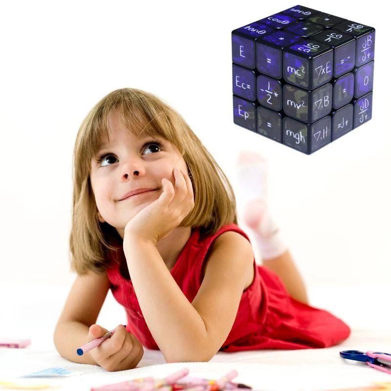 Cubo magico con equazioni matematiche 3×3